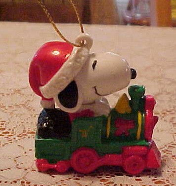 snoopy ornament bearing